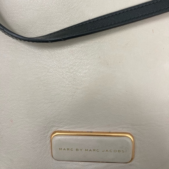 Marc by Marc jacobs light gray and black crossbody bag - Picture 2 of 13